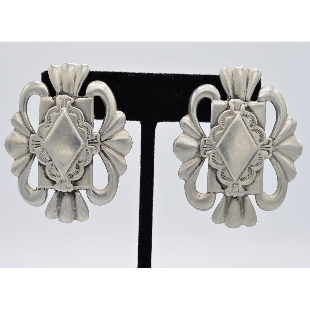 Clara Studio Vintage Clip On Earrings Brushed Silver Pewter Chunky 1980s BinX